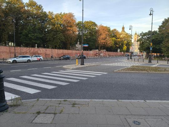 Burakowska bez lewoskrętu? Kontrowersyjny pomysł budzi sprzeciw na Woli