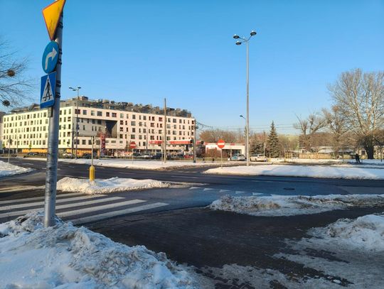 Skrzyżowanie Obozowej, Płockiej i Ostroroga do gruntownej przebudowy. Miasto zleci projekt Skrzyżowanie Obozowej, Płockiej i Ostroroga do gruntownej przebudowy. Miasto zleci projekt