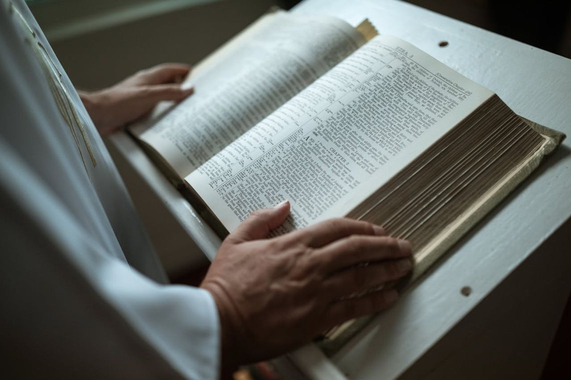 Biblia na Komunię – tradycja, która łączy pokolenia
