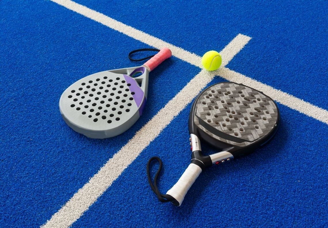 Sport po pracy w Warszawie – jak padel pomaga zadbać o kondycję bez długich przygotowań?